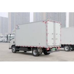 宇通 4.5T 4.18米单排纯电动厢式货车