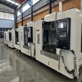 VMC855加工中心定制 数控铣床 三线轨发那科系统CNC立式加工中心