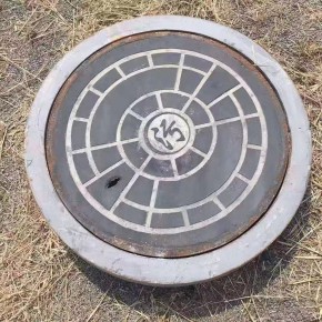 钢纤维混凝土井盖市政道路水泥井盖现货钢筋混凝土雨水篦子井盖