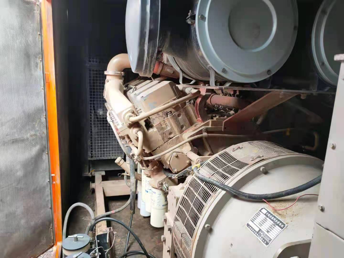 海南贵南静压桩机13500KVA1800转发电机出租