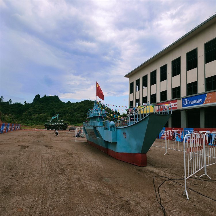 湖北随州市开动版版坦克模型出租VN2轮式装甲车模型生产批发