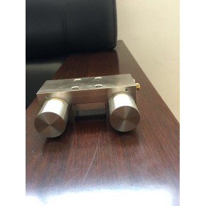 国产气动钳制器