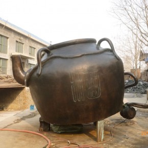 立体酒壶雕塑景观 景观装饰酒器雕塑 铁艺价值观壶雕塑供应商