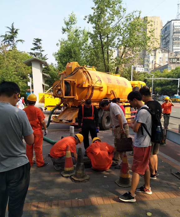 承接上海静安区市政管道清淤 管道光固化修复24小时服务