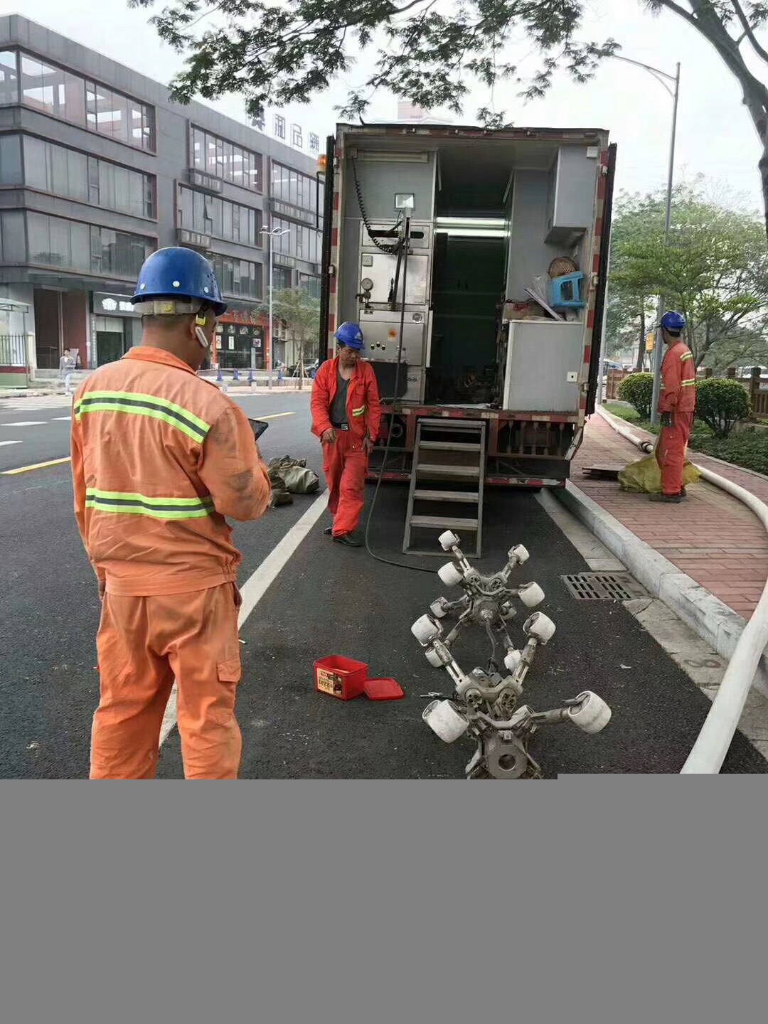 华亭镇雨水管道清淤检测 ==多年服务经验